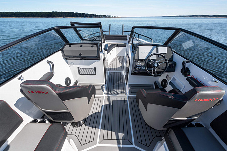 Моторный катер Finnmaster Husky R8